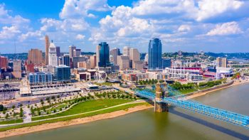 Traveling With Your Dog to Cincinnati, Ohio: Pet-Friendly Flights, Hotels, Activities and More