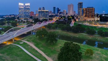 Traveling With Your Dog to Fort Worth, Texas: Pet-Friendly Flights, Hotels, Activities and More