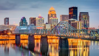 Traveling With Your Dog to Louisville, Kentucky: Pet-Friendly Flights, Hotels, Activities and More