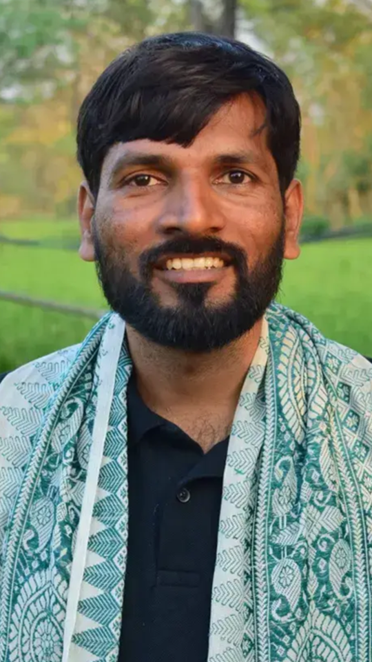 How 1 Man Turned Forest Produce Into Rs 1 Cr Marketplace, Uplifting 1500+ Tribal Women