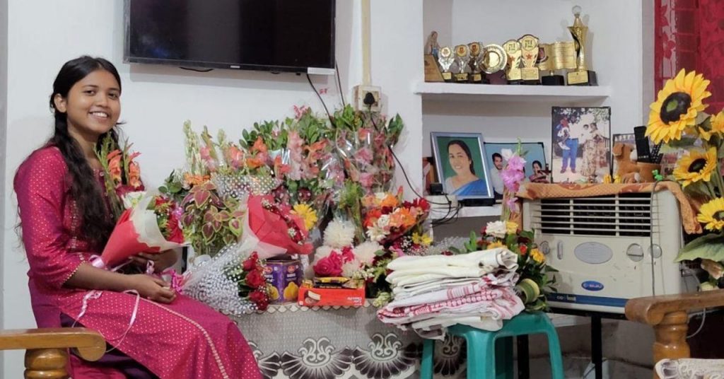 She Lost Both Parents as a Teen but 22-YO Rupam Kept Her Promise & Cleared JPSC in 1st Attempt