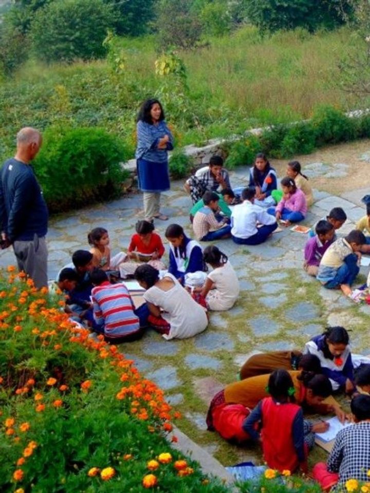 With 1400 Books, This Retired Couple’s Library Sparked a Reading Wave for 400+ Kids in Uttarakhand