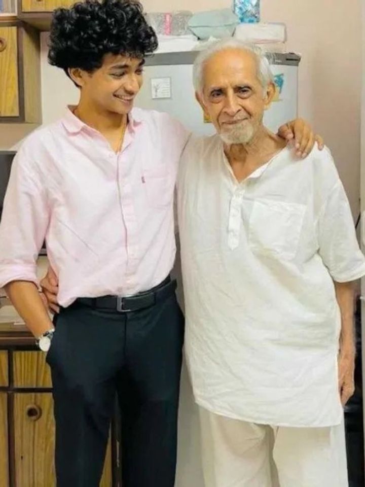 Volunteer To Be a ‘Grandkid’: How This Mumbai Startup Brings Seniors & Youth Together